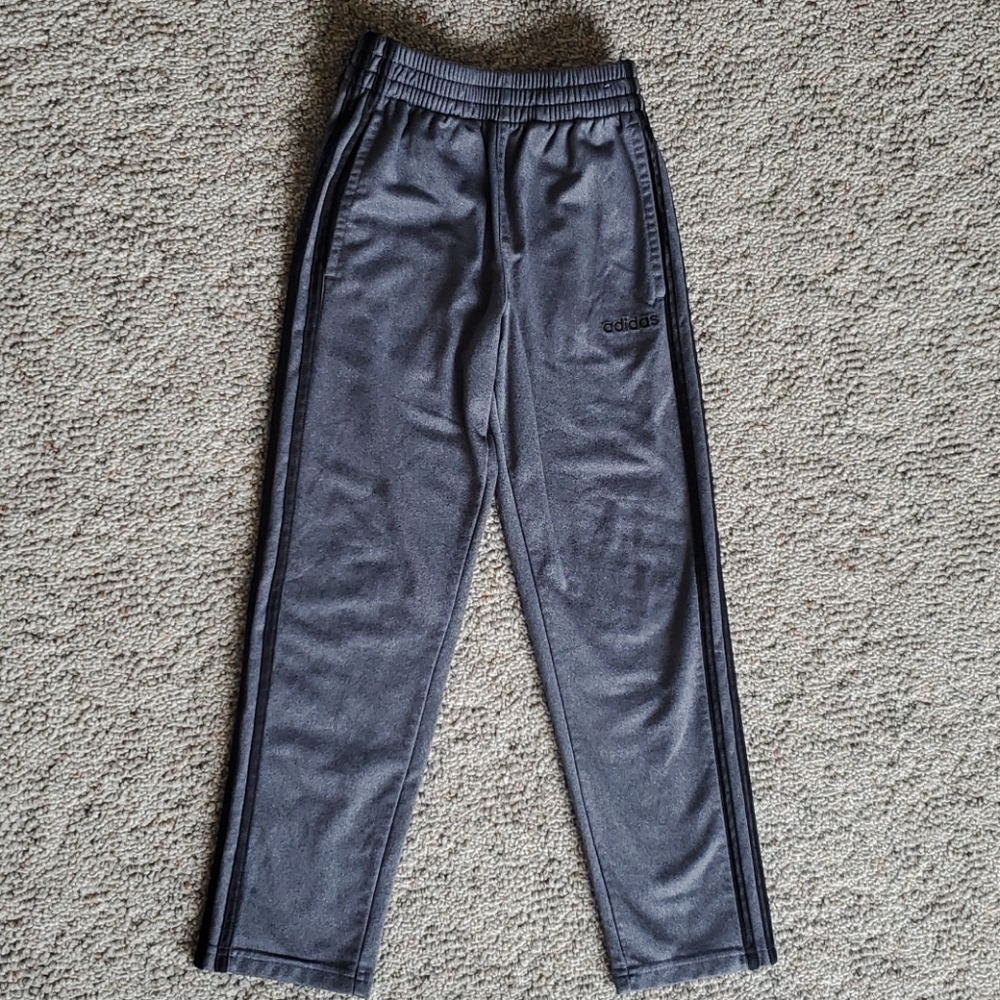 Adidas gray with black pants boys 8